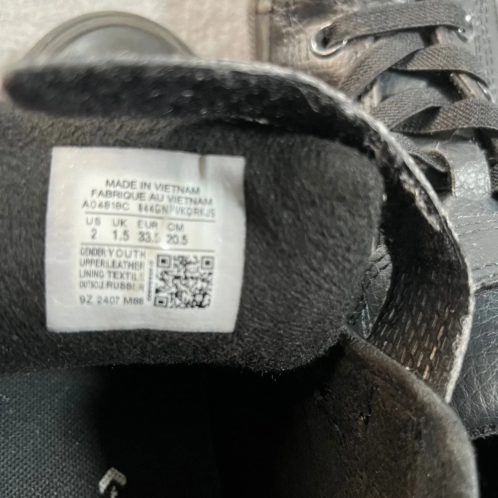 Converse Chuck Taylor All Star Axel Mid Youth‎ Black Leather Sneakers A04818C 2